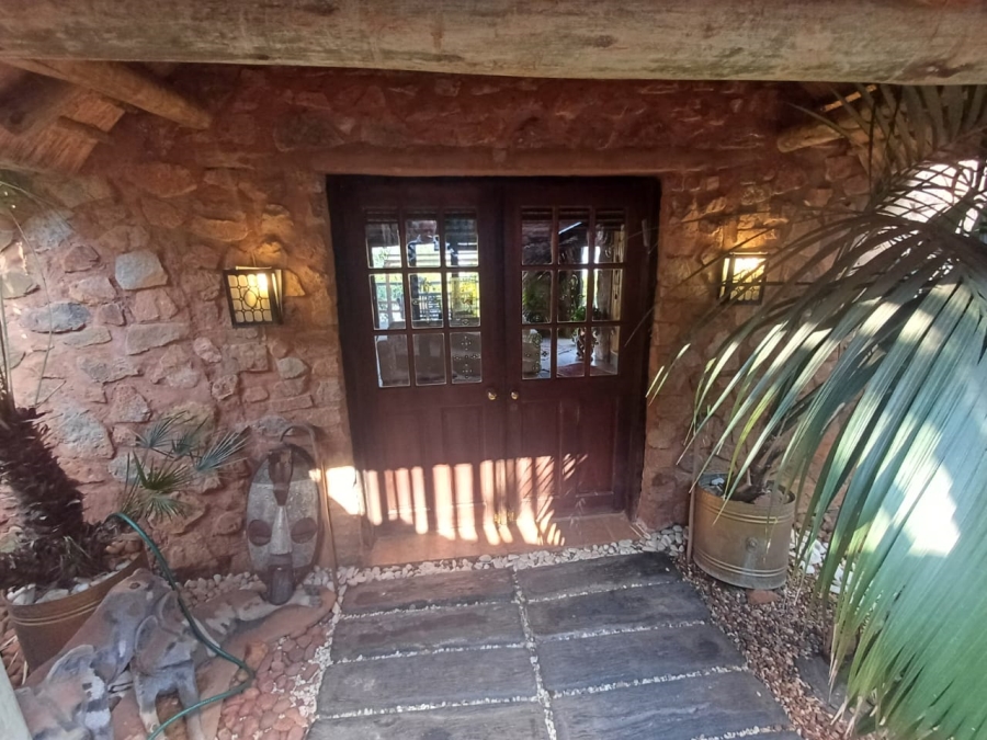 3 Bedroom Property for Sale in Kosmos North West